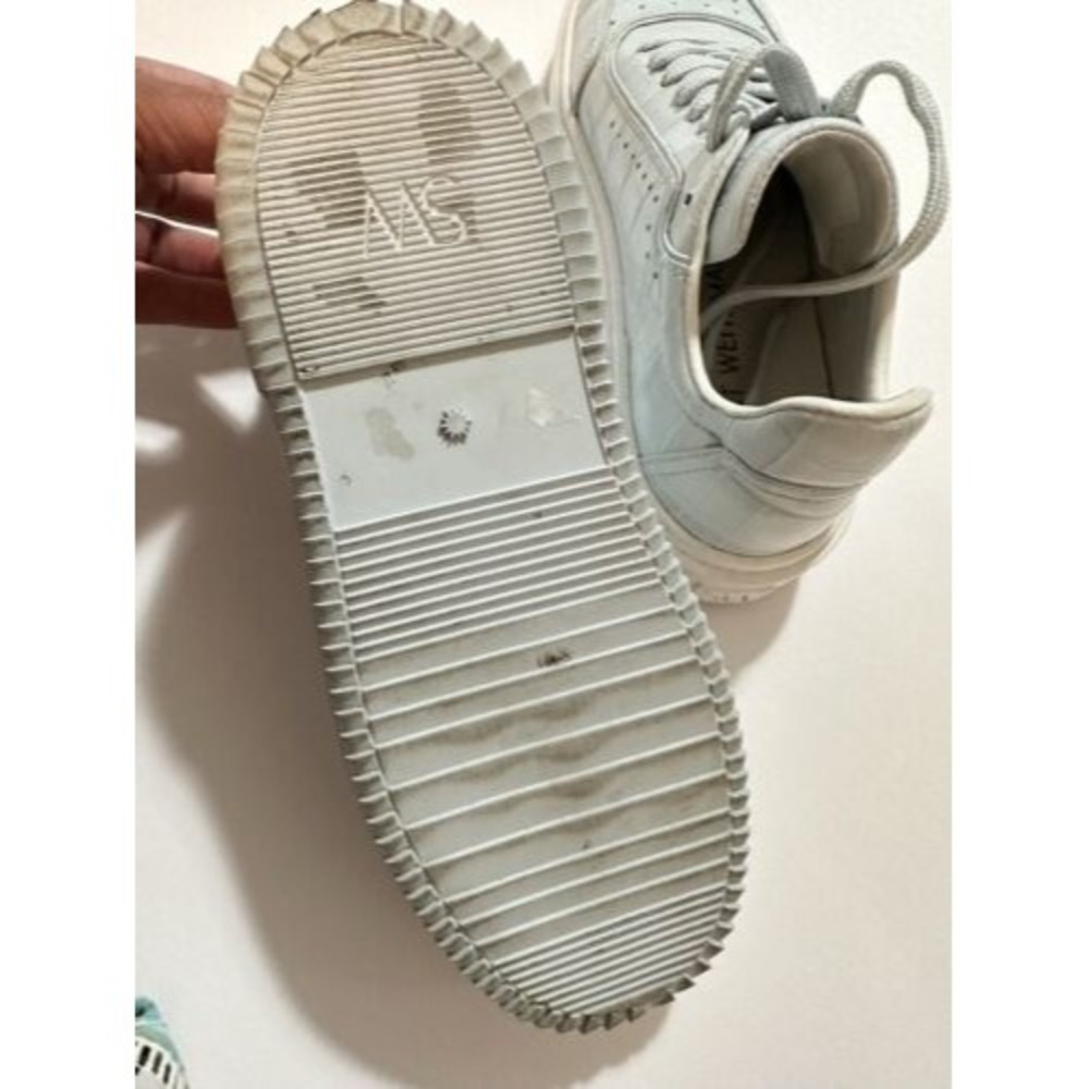 Stuart Weitzman Ryan Croc-Embossed Leather Low - Top Sneaker Light Blue 6 - Picture 7 of 11